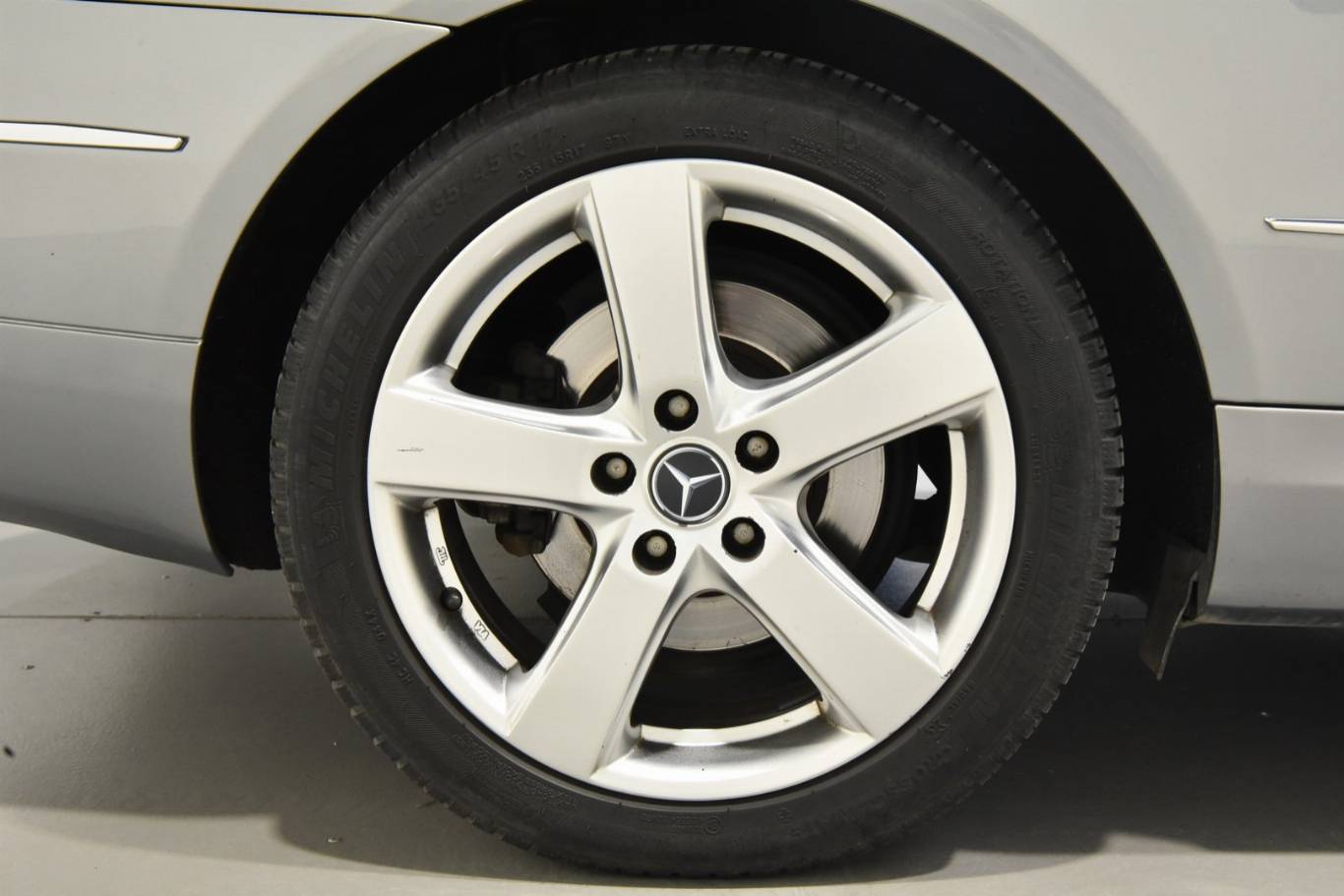 MERCEDES-BENZ E 220 32