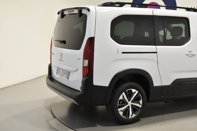 PEUGEOT Rifter 16