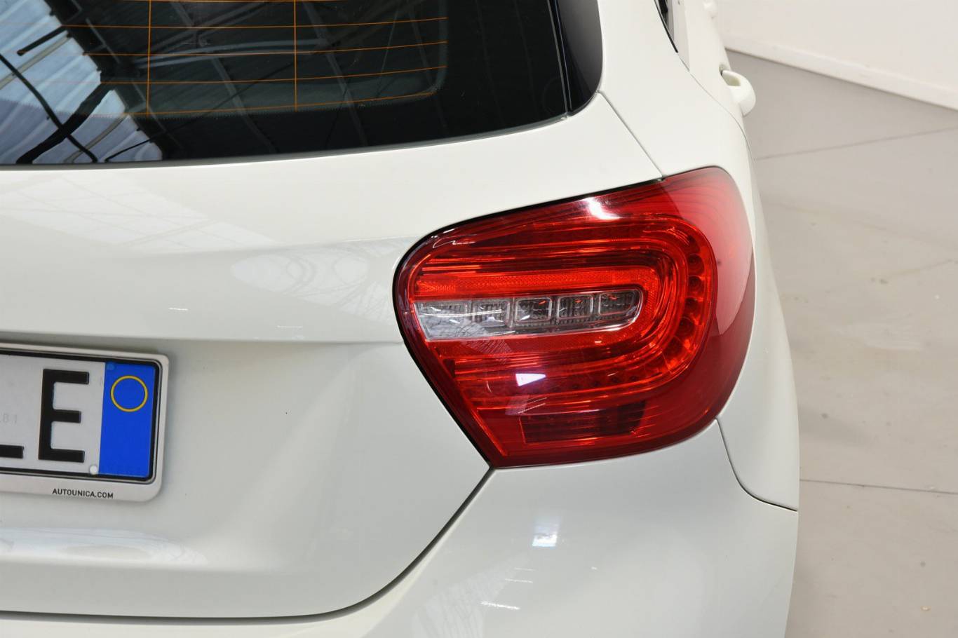 MERCEDES-BENZ A 180 19