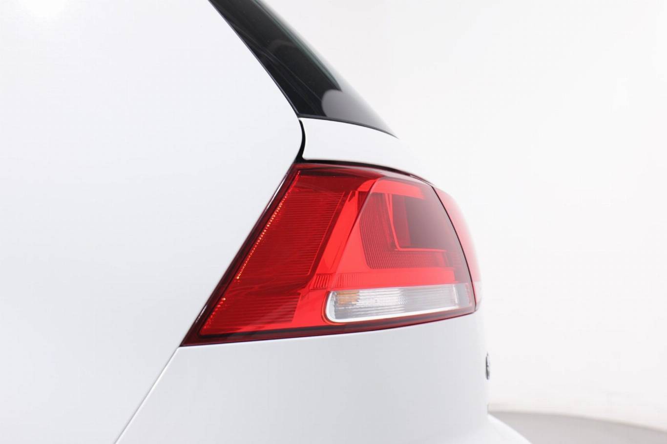 VOLKSWAGEN Golf 35