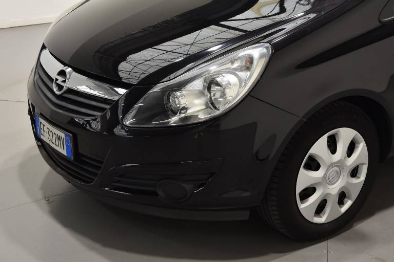 OPEL Corsa 1.2 5 porte edition 111 neopatentati Usata a Brescia - AUTOUNICA