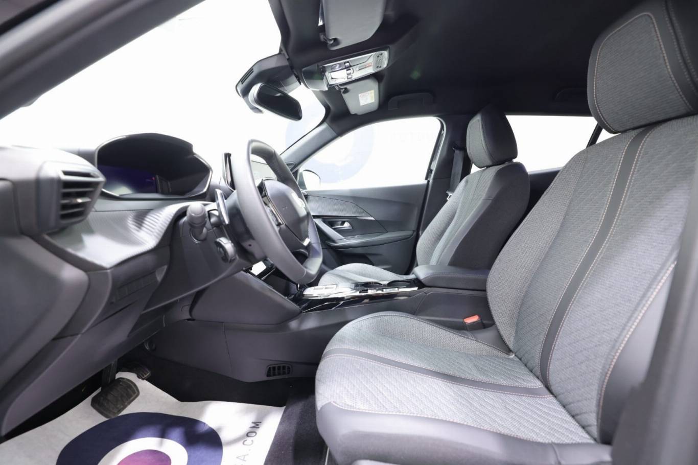 PEUGEOT 2008 19