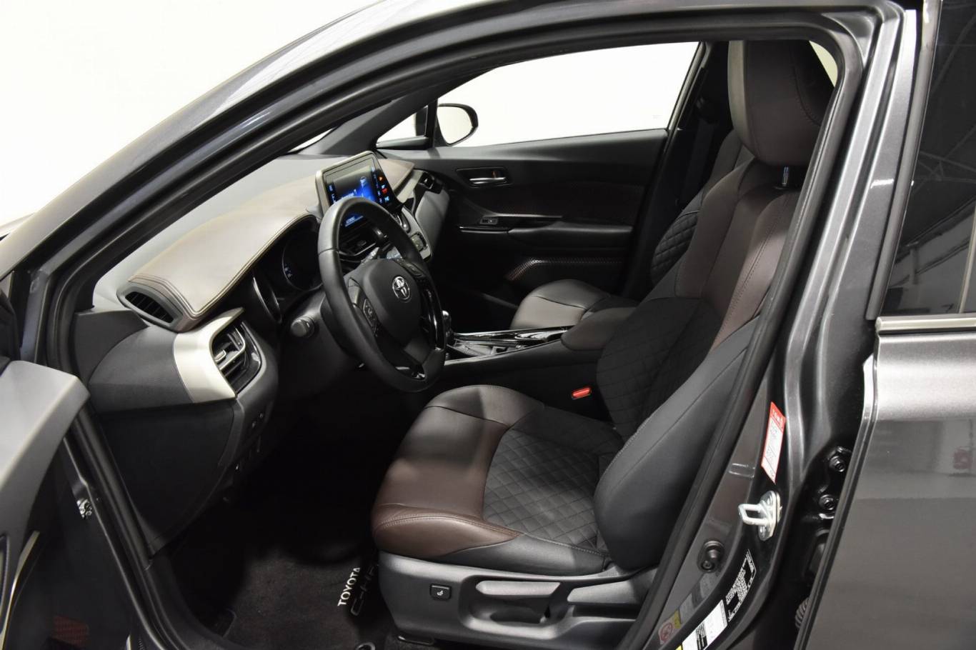 TOYOTA C-HR 6