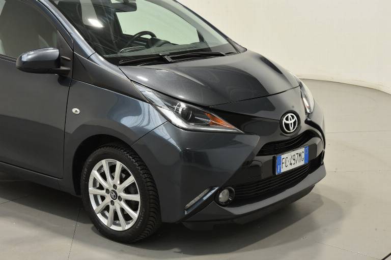 TOYOTA Aygo 16