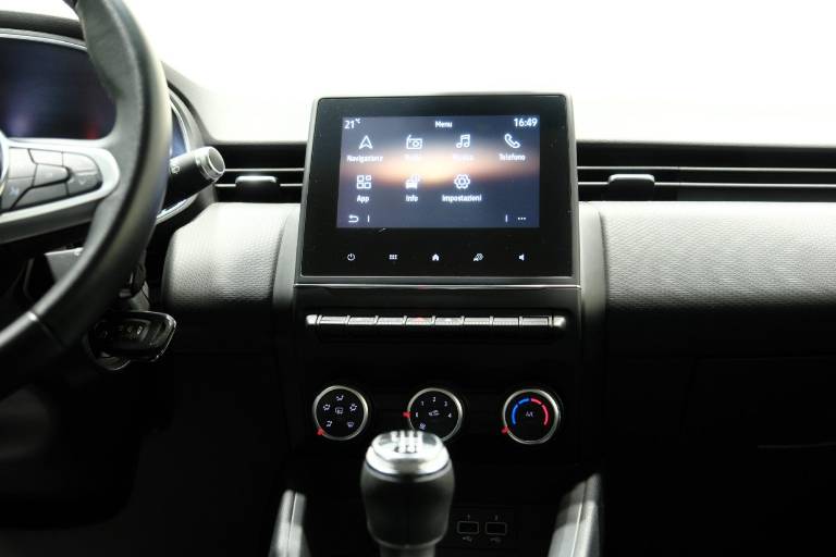RENAULT Clio 36