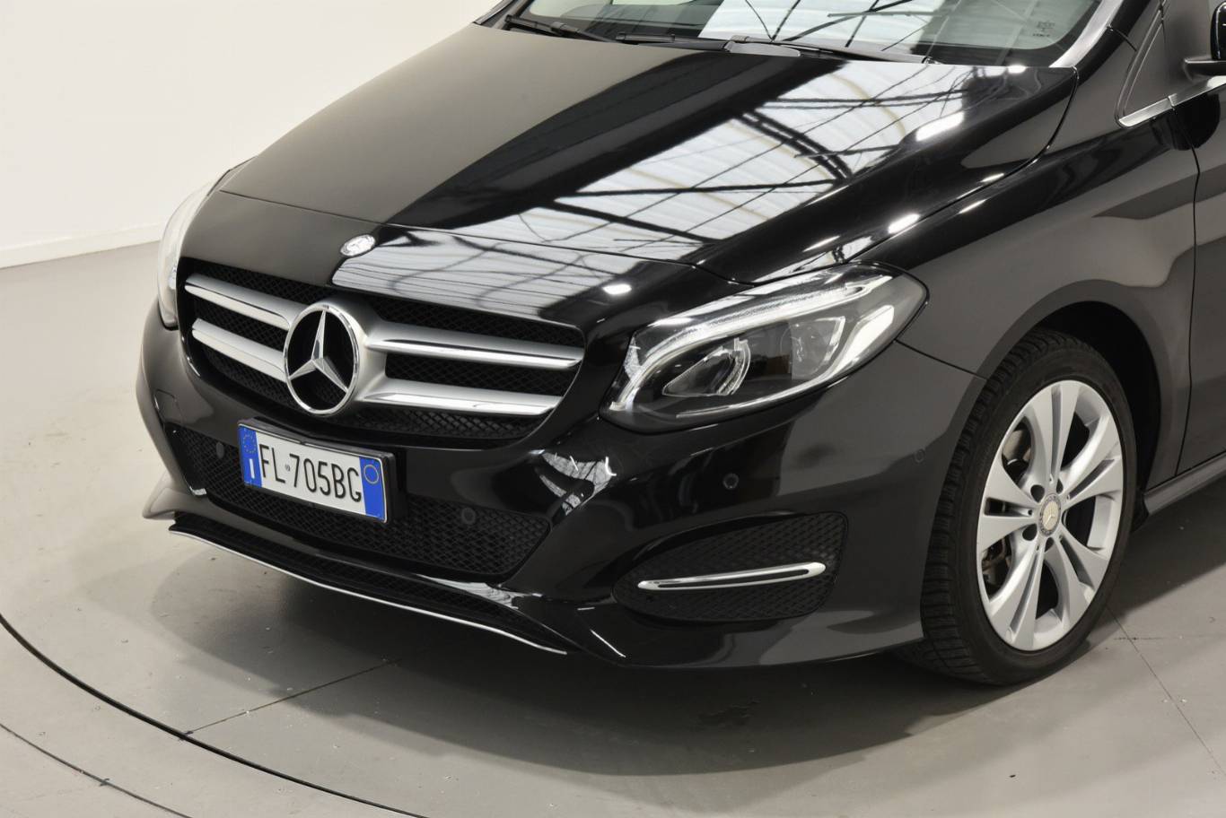 MERCEDES-BENZ B 180 51