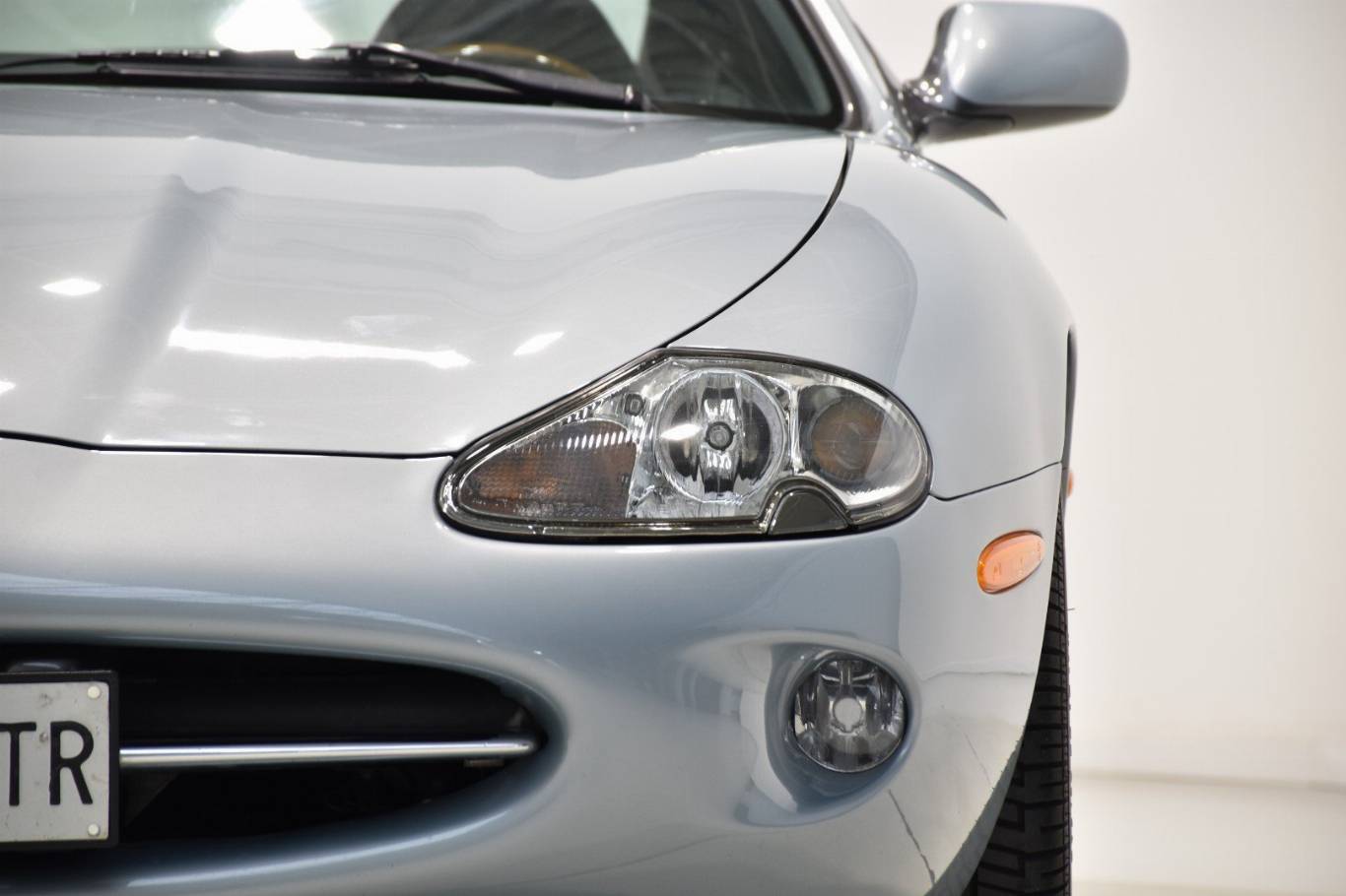 JAGUAR XK8 15