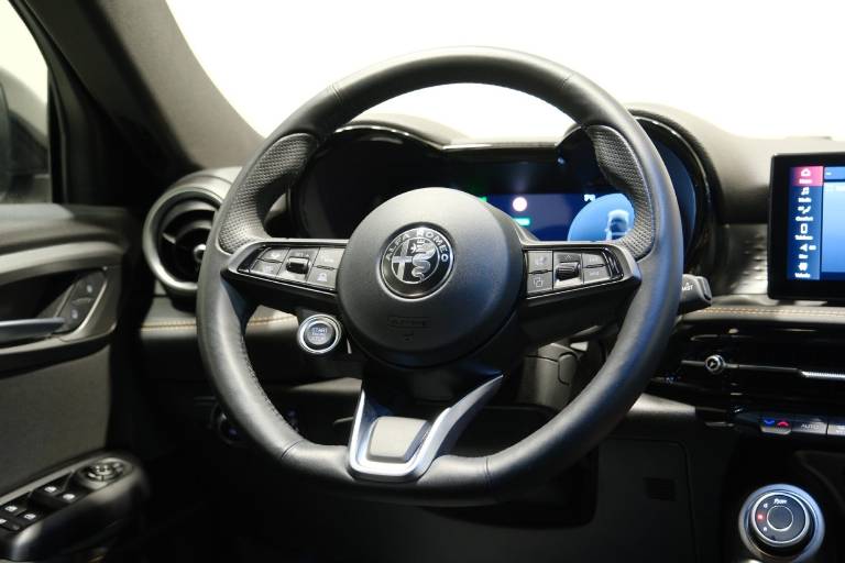 ALFA ROMEO Tonale 44