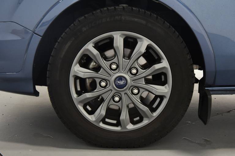 FORD Tourneo Custom 47