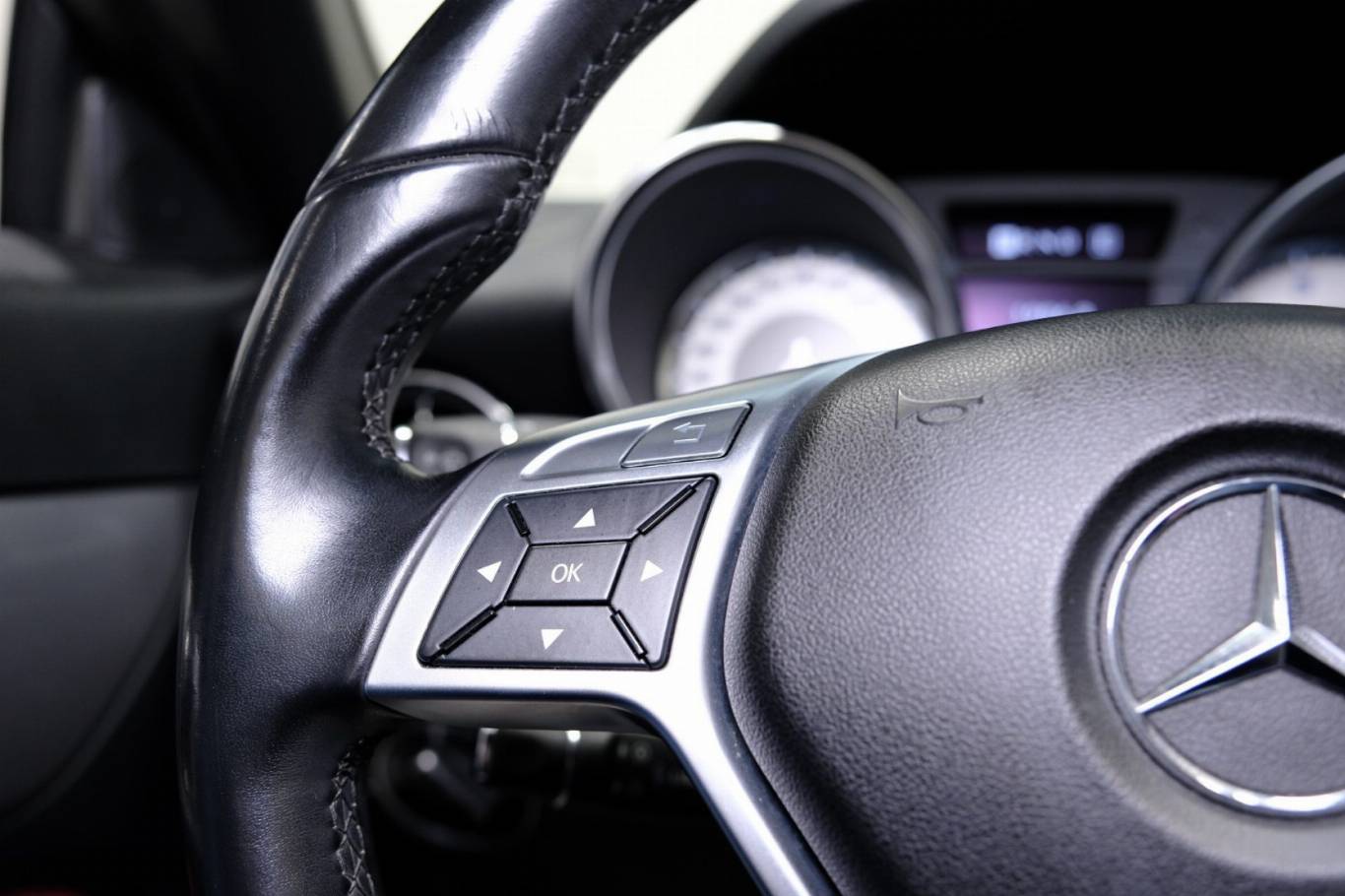 MERCEDES-BENZ SLK 200 21