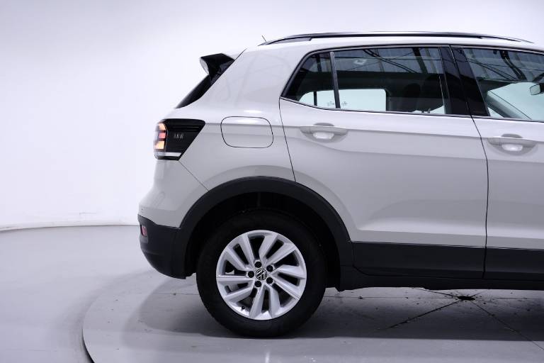 VOLKSWAGEN T-Cross 51