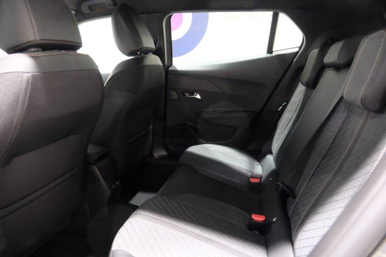 PEUGEOT 2008 40