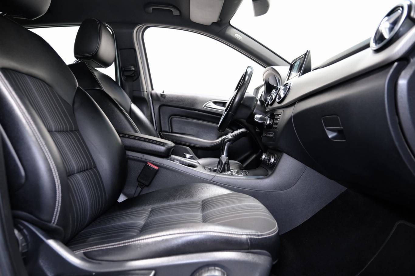 MERCEDES-BENZ B 200 62