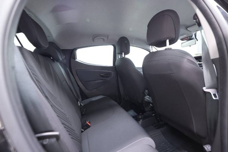 LANCIA Ypsilon 40