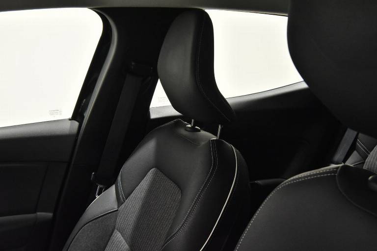 RENAULT Clio 18