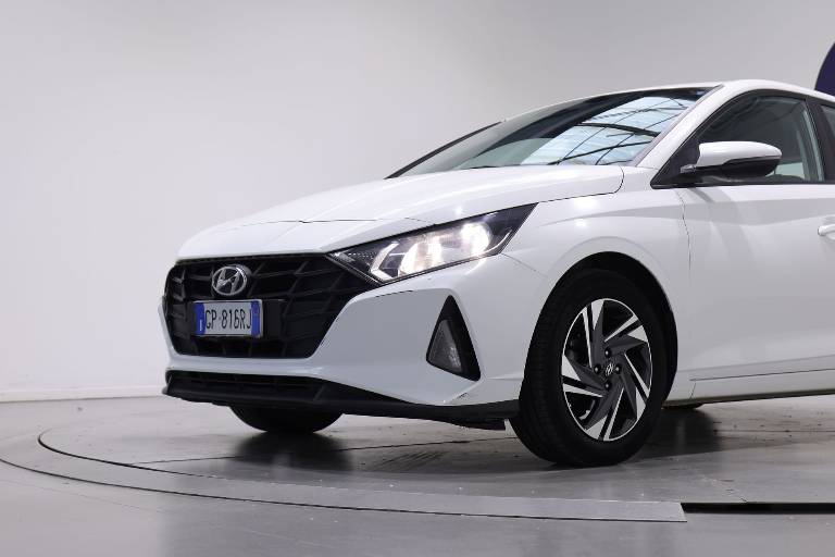 HYUNDAI I20 11
