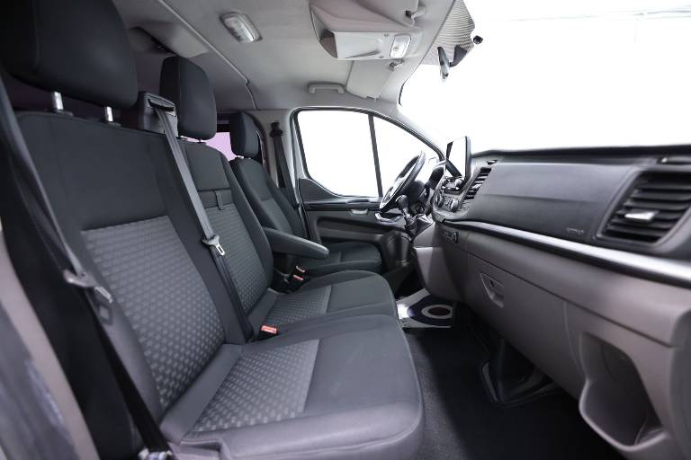FORD Transit Custom 46