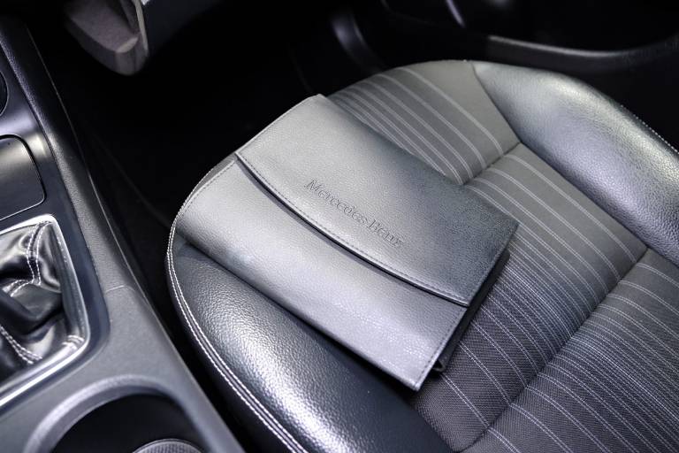 MERCEDES-BENZ B 200 36