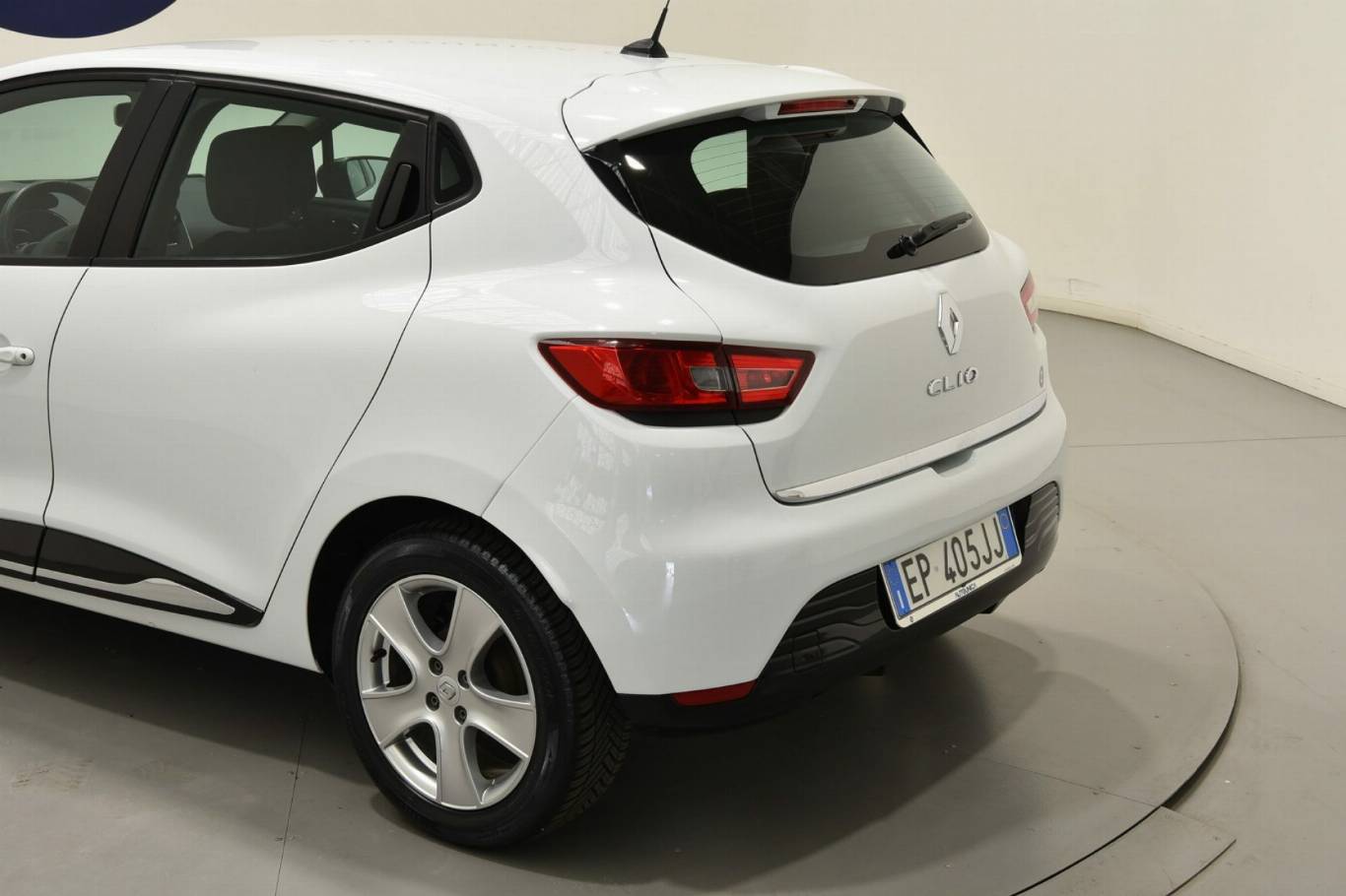 RENAULT Clio 20