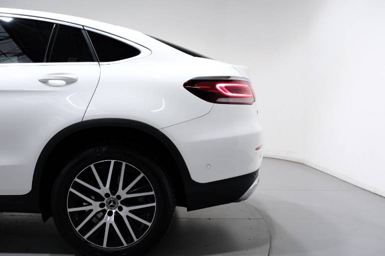 MERCEDES-BENZ GLC 200 54