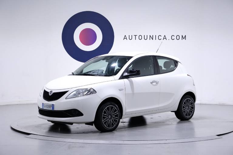 LANCIA Ypsilon 1
