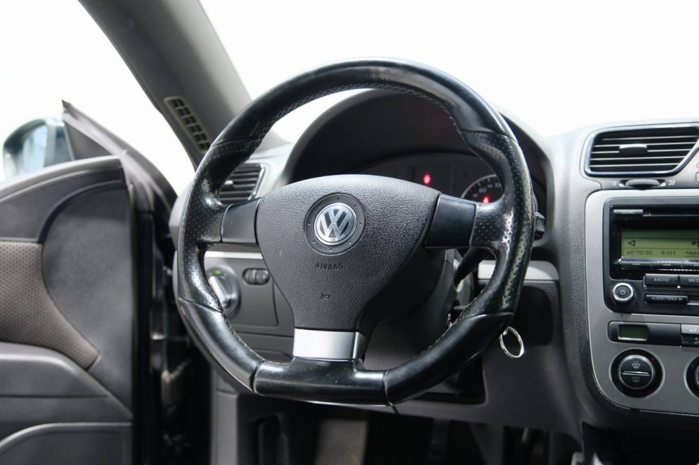 VOLKSWAGEN Scirocco 33