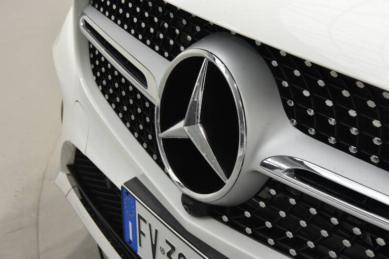 MERCEDES-BENZ GLC 250 52