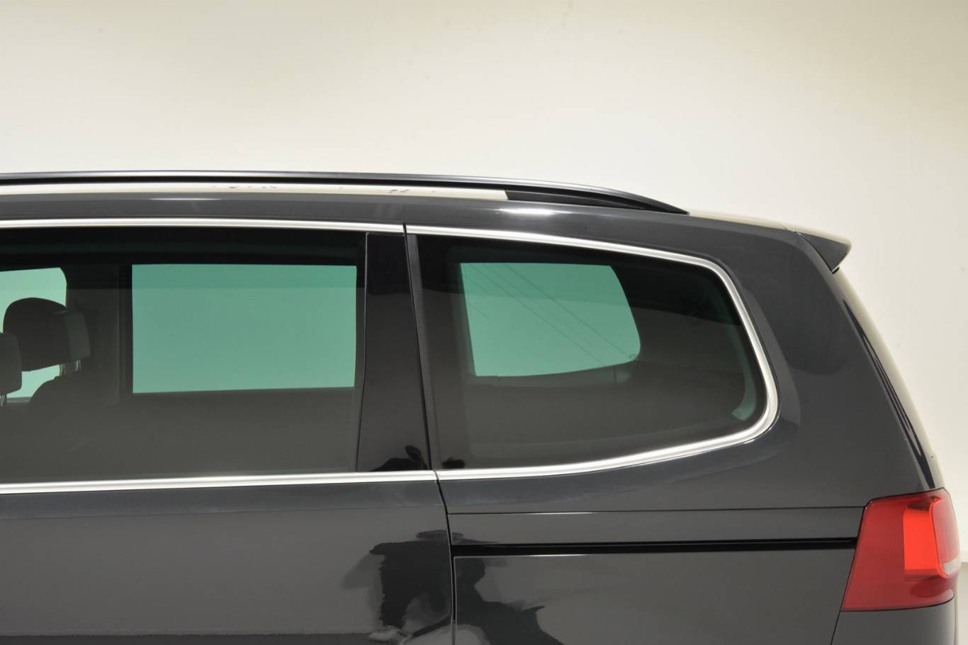 VOLKSWAGEN Sharan 64