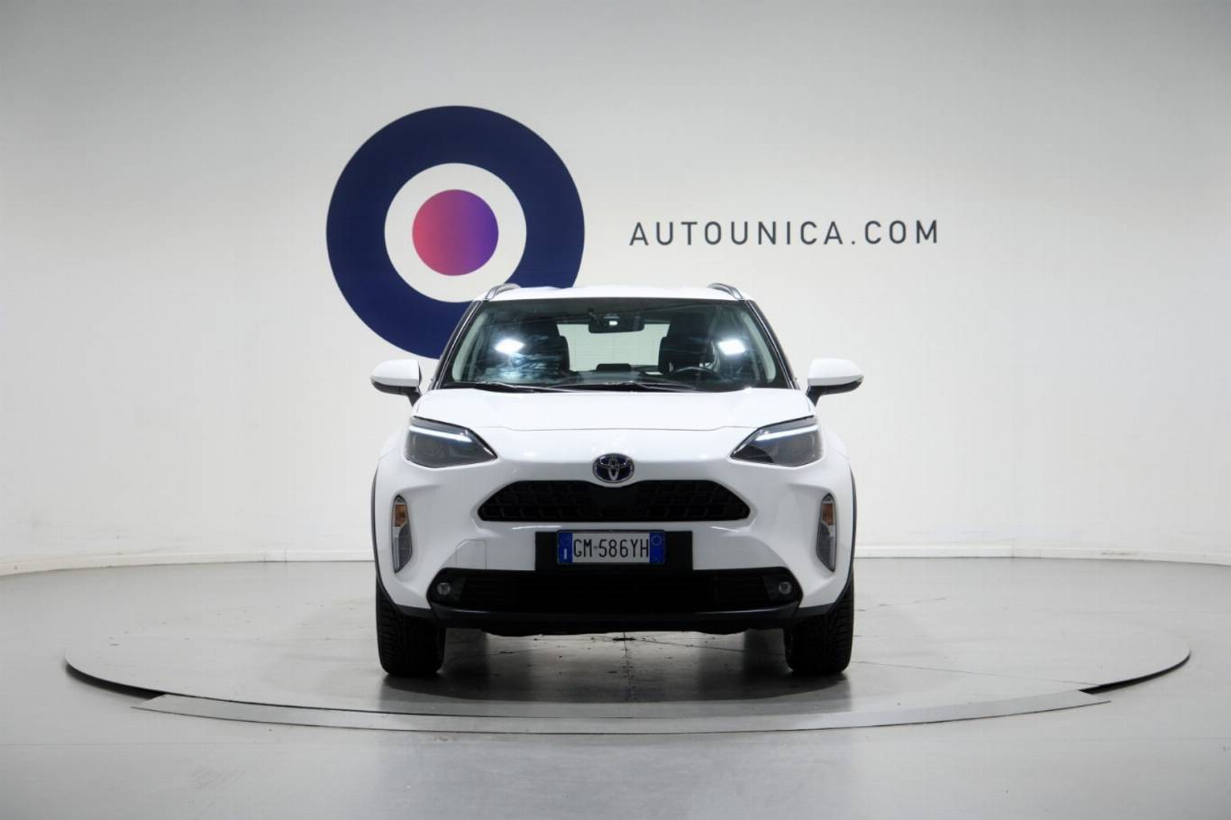 TOYOTA Yaris Cross 2