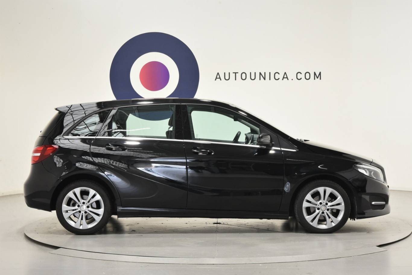 MERCEDES-BENZ B 180 30