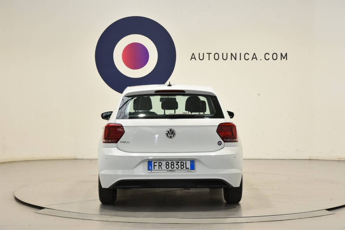 VOLKSWAGEN Polo 6