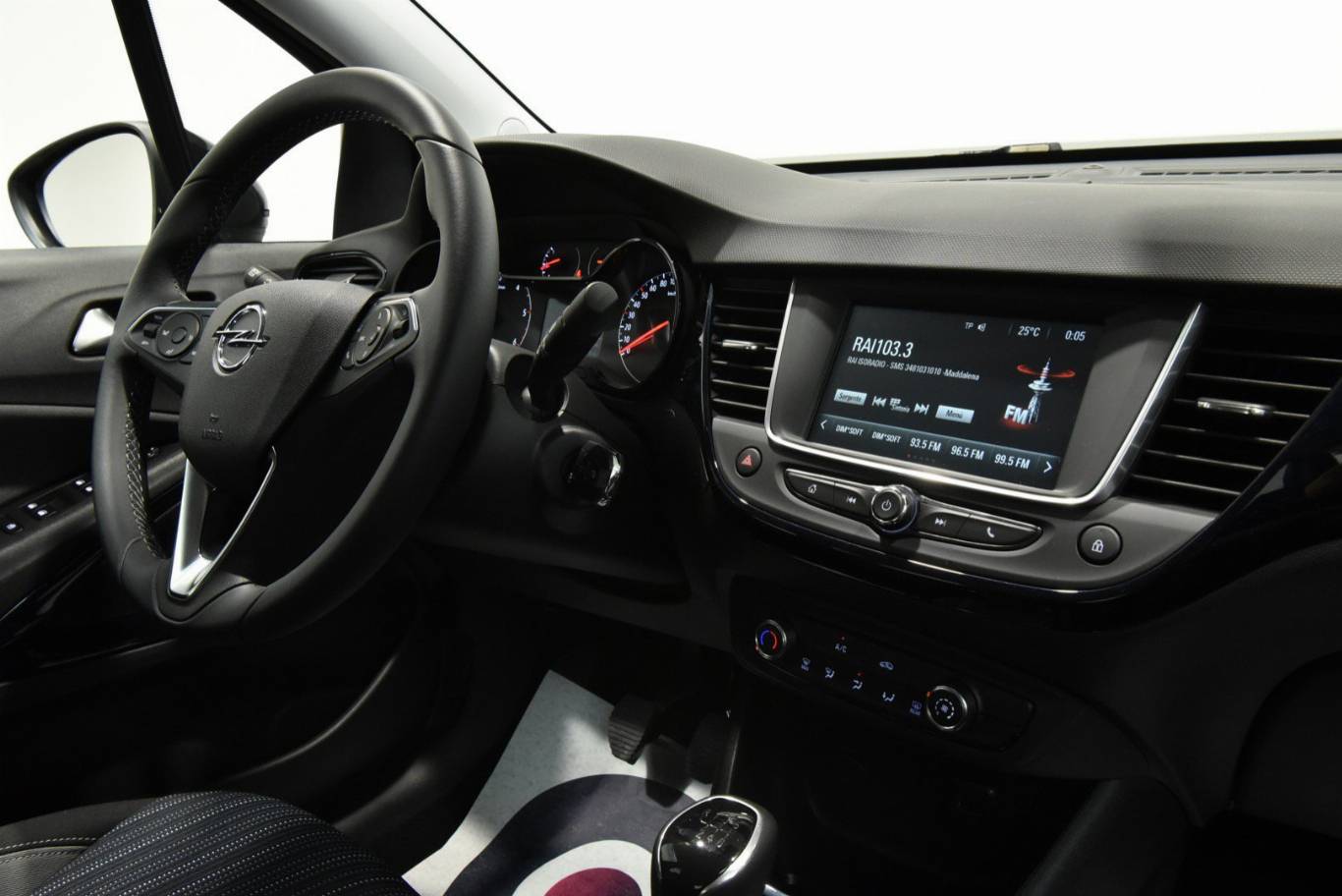 OPEL Crossland X 28