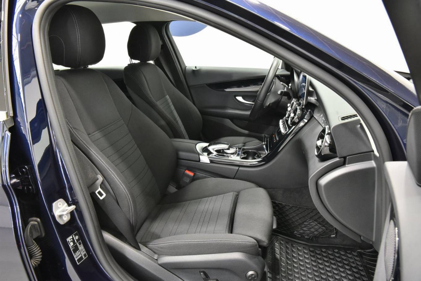 MERCEDES-BENZ C 220 21