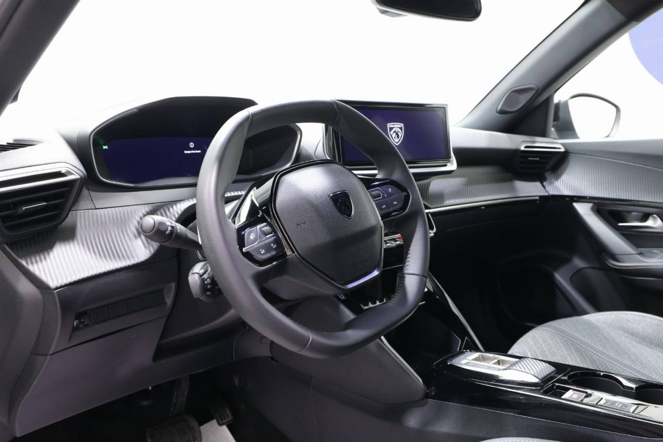 PEUGEOT 2008 5