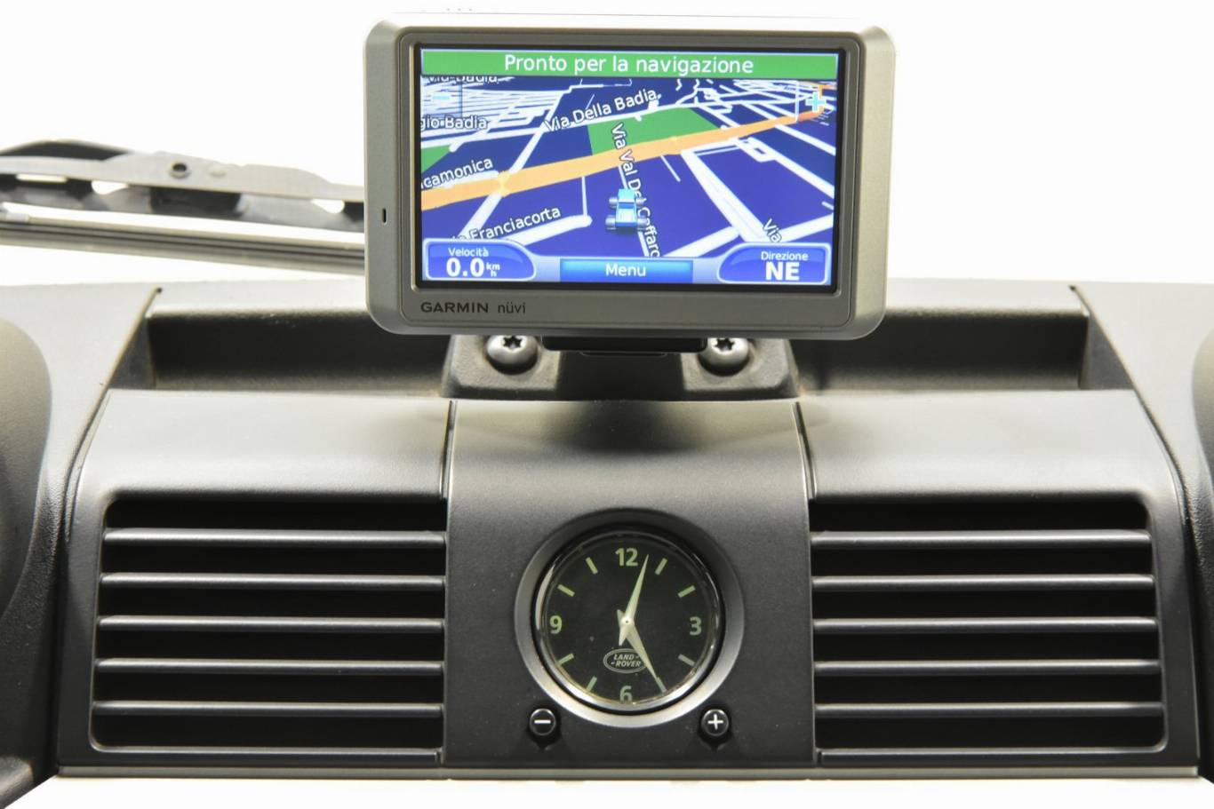 LAND ROVER Defender 10