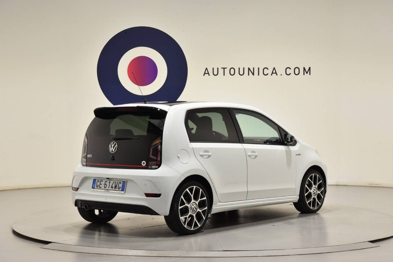 VOLKSWAGEN Up! 14