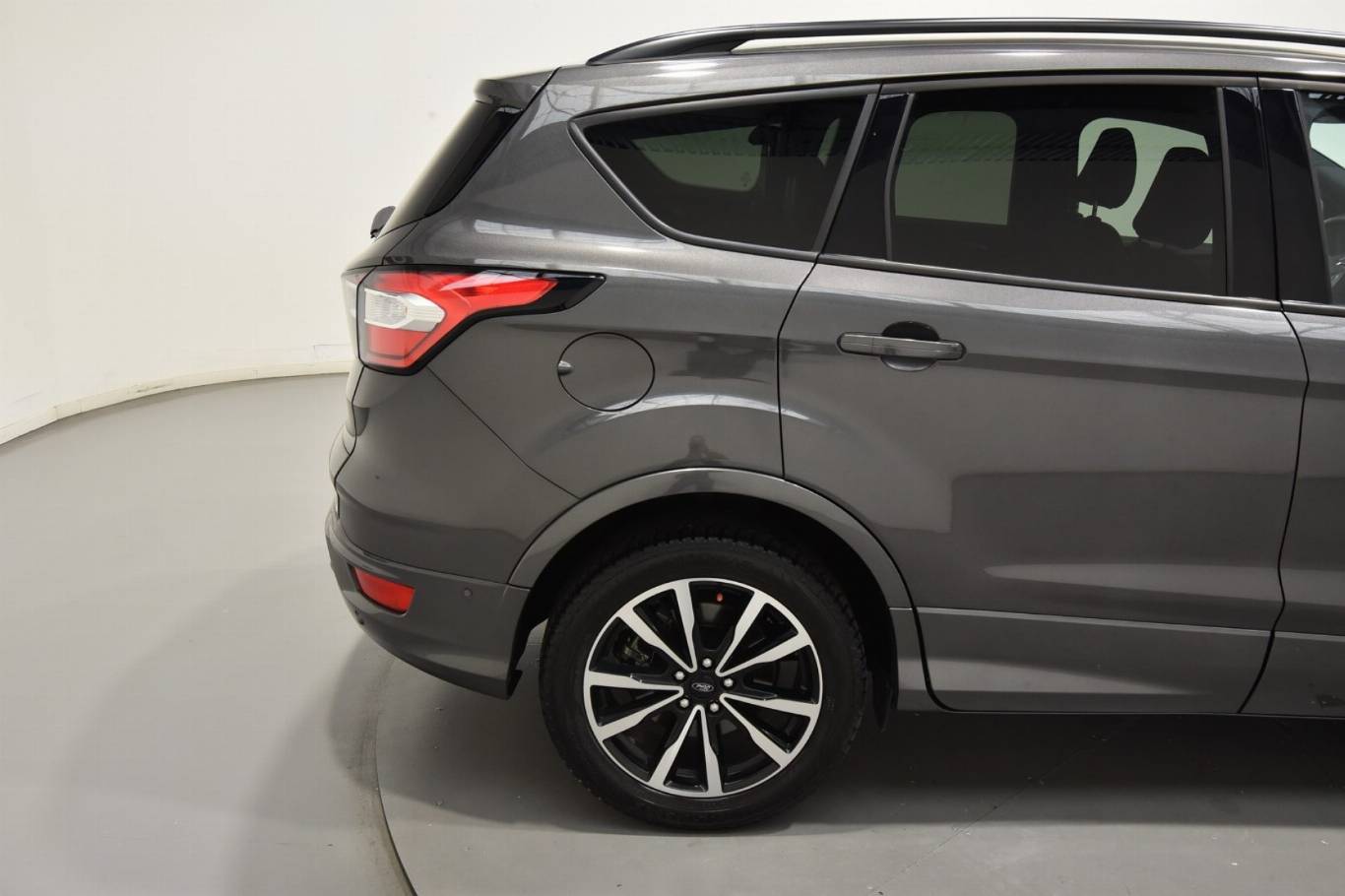FORD Kuga 48