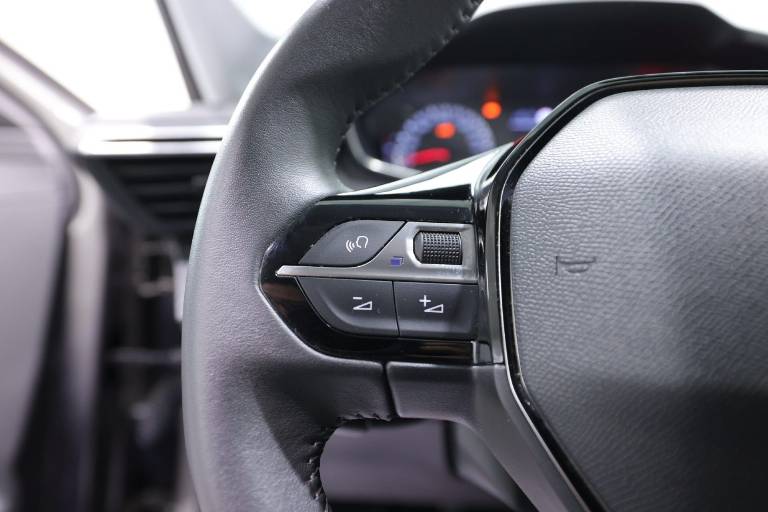 PEUGEOT 208 20