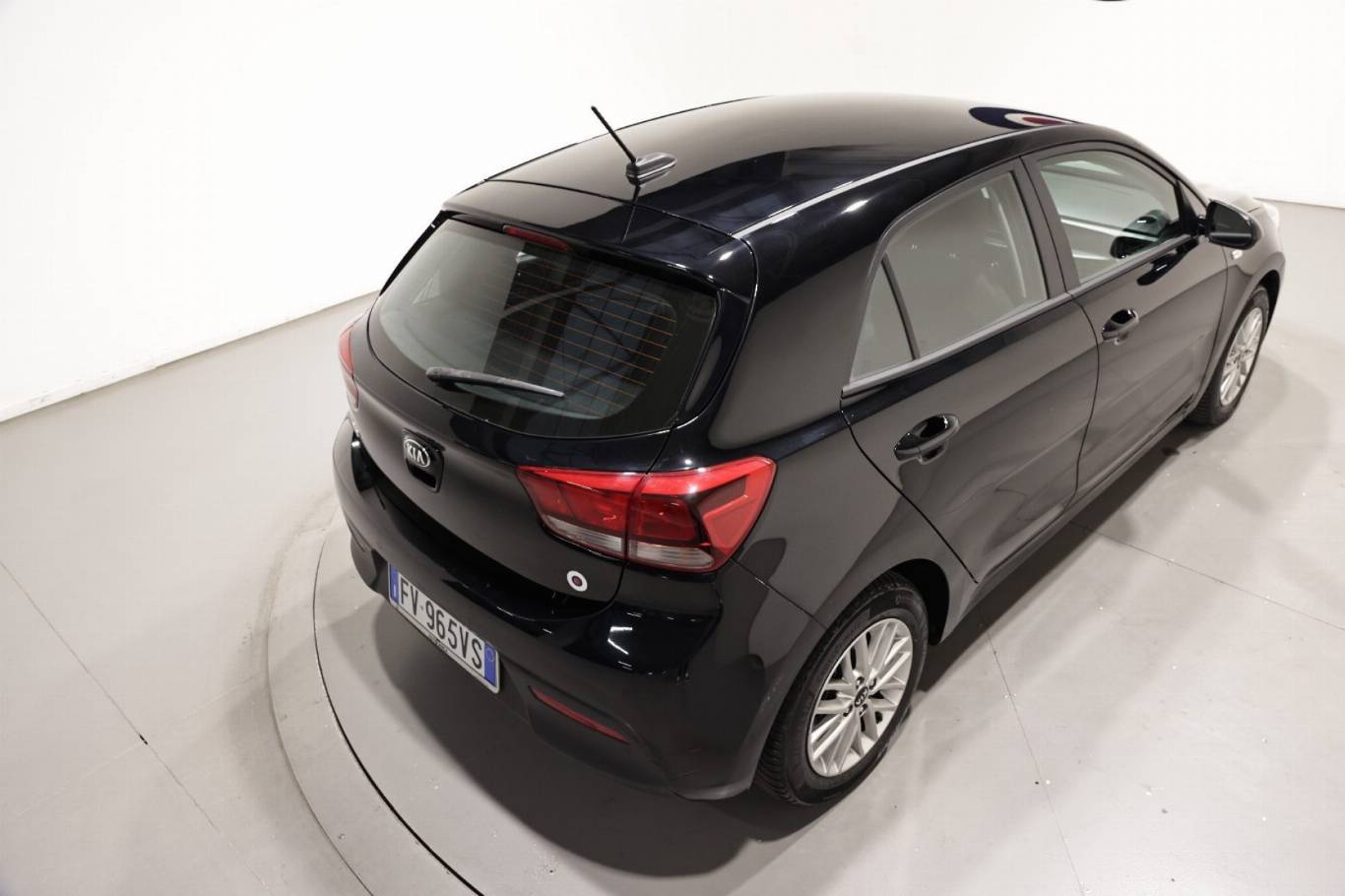 KIA Rio 43