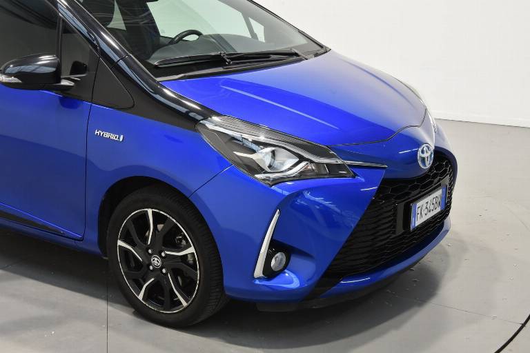 TOYOTA Yaris 41