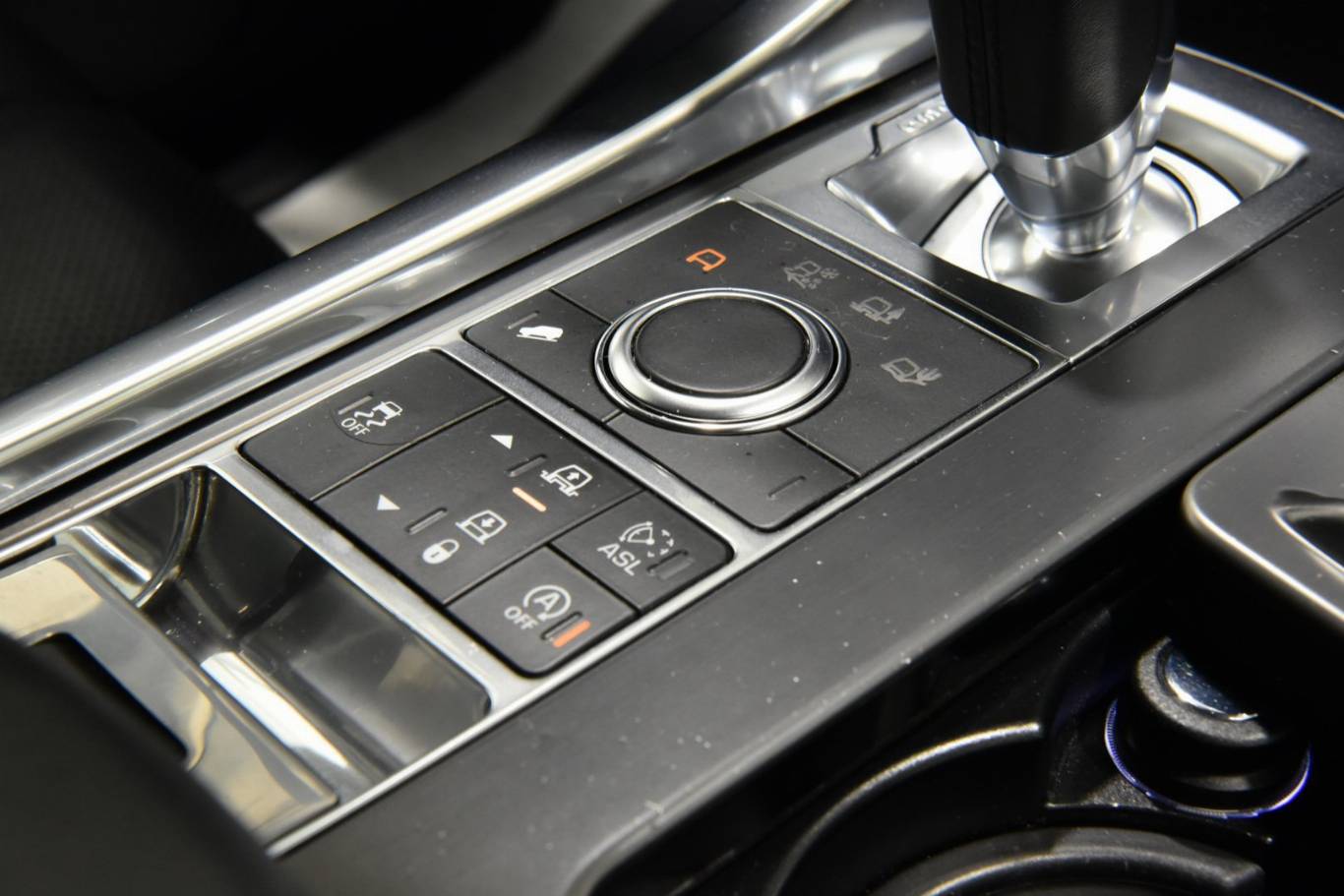 LAND ROVER Range Rover Sport 24
