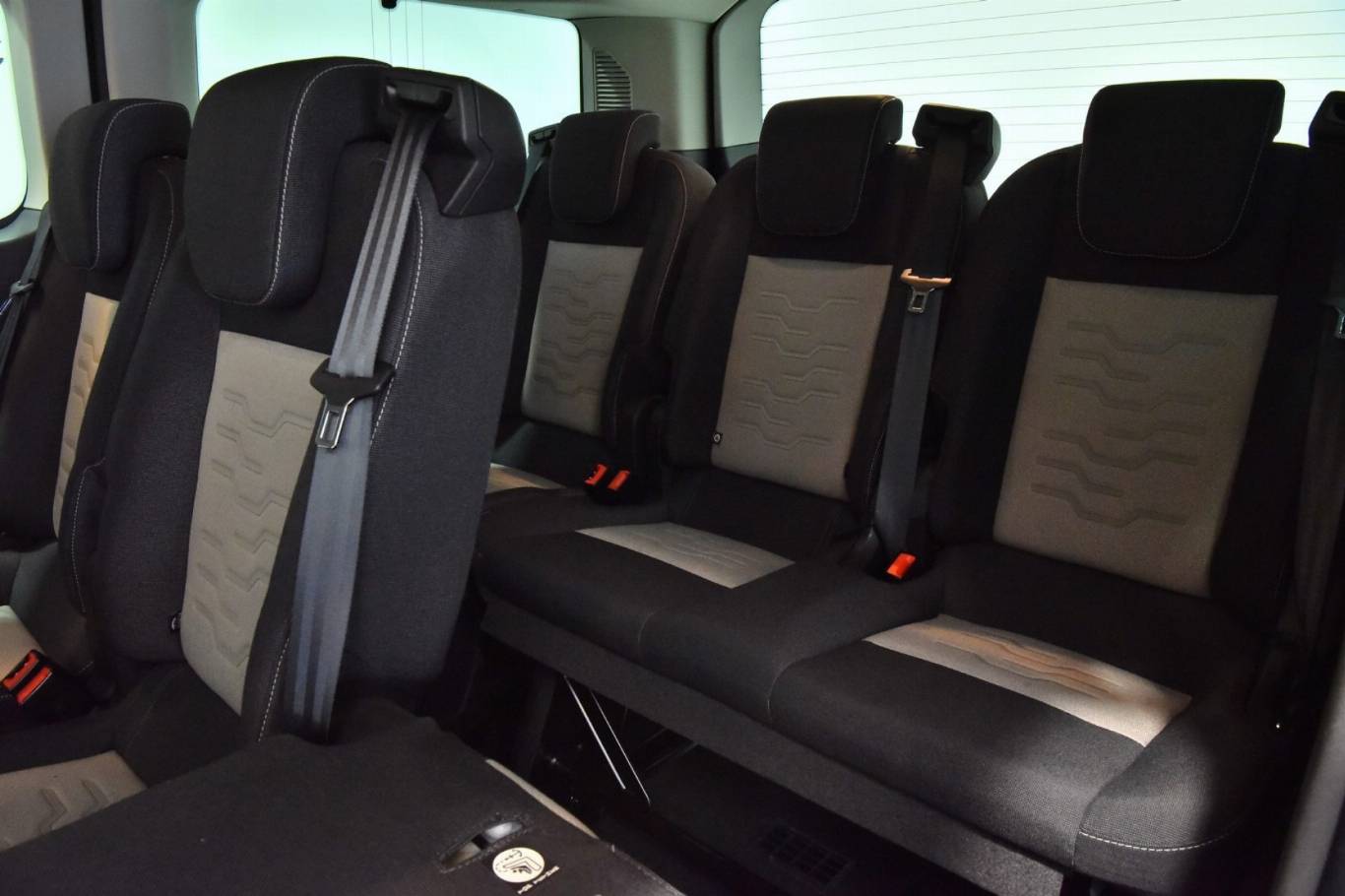 FORD Tourneo Custom 13