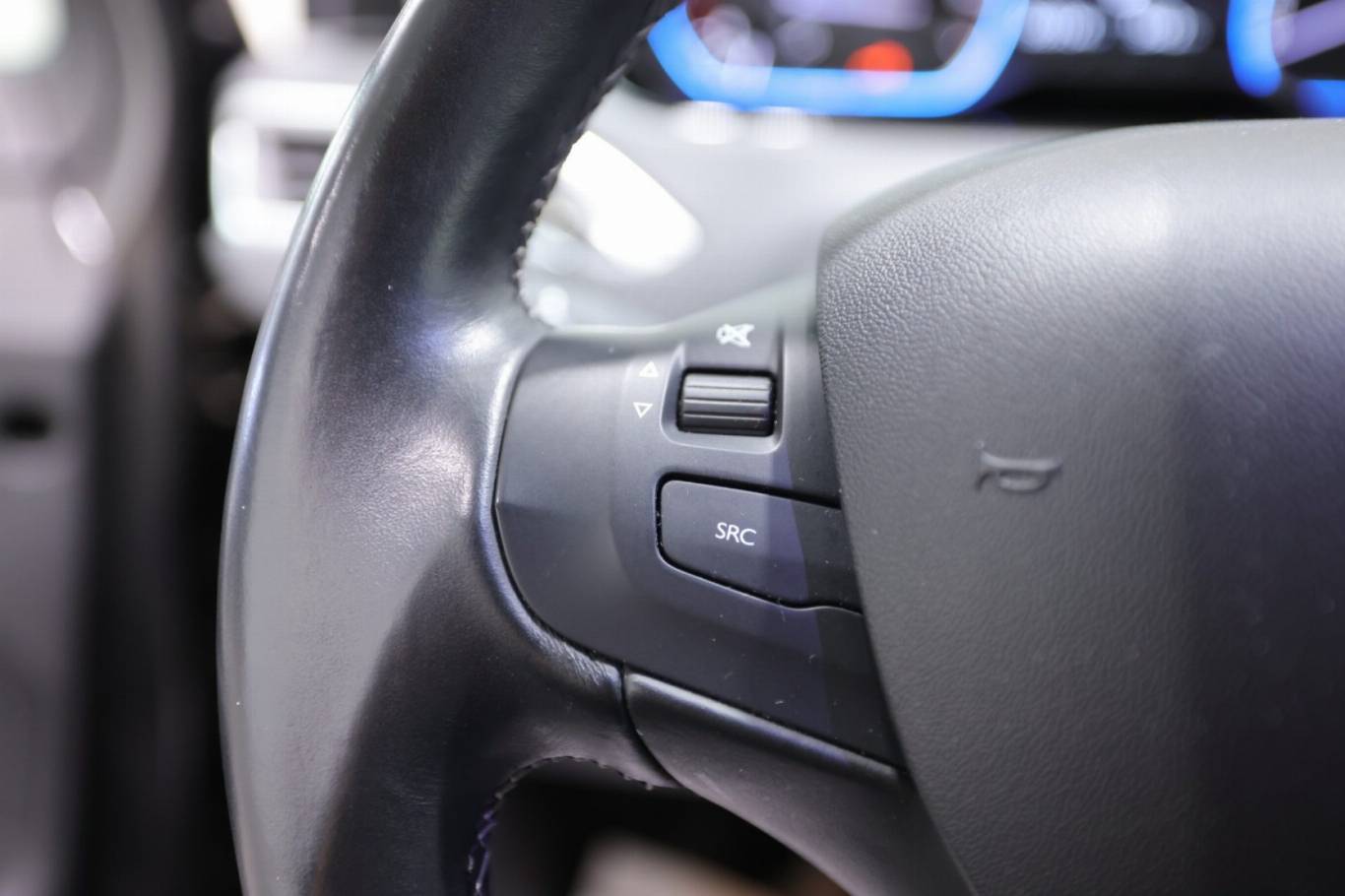 PEUGEOT 2008 20