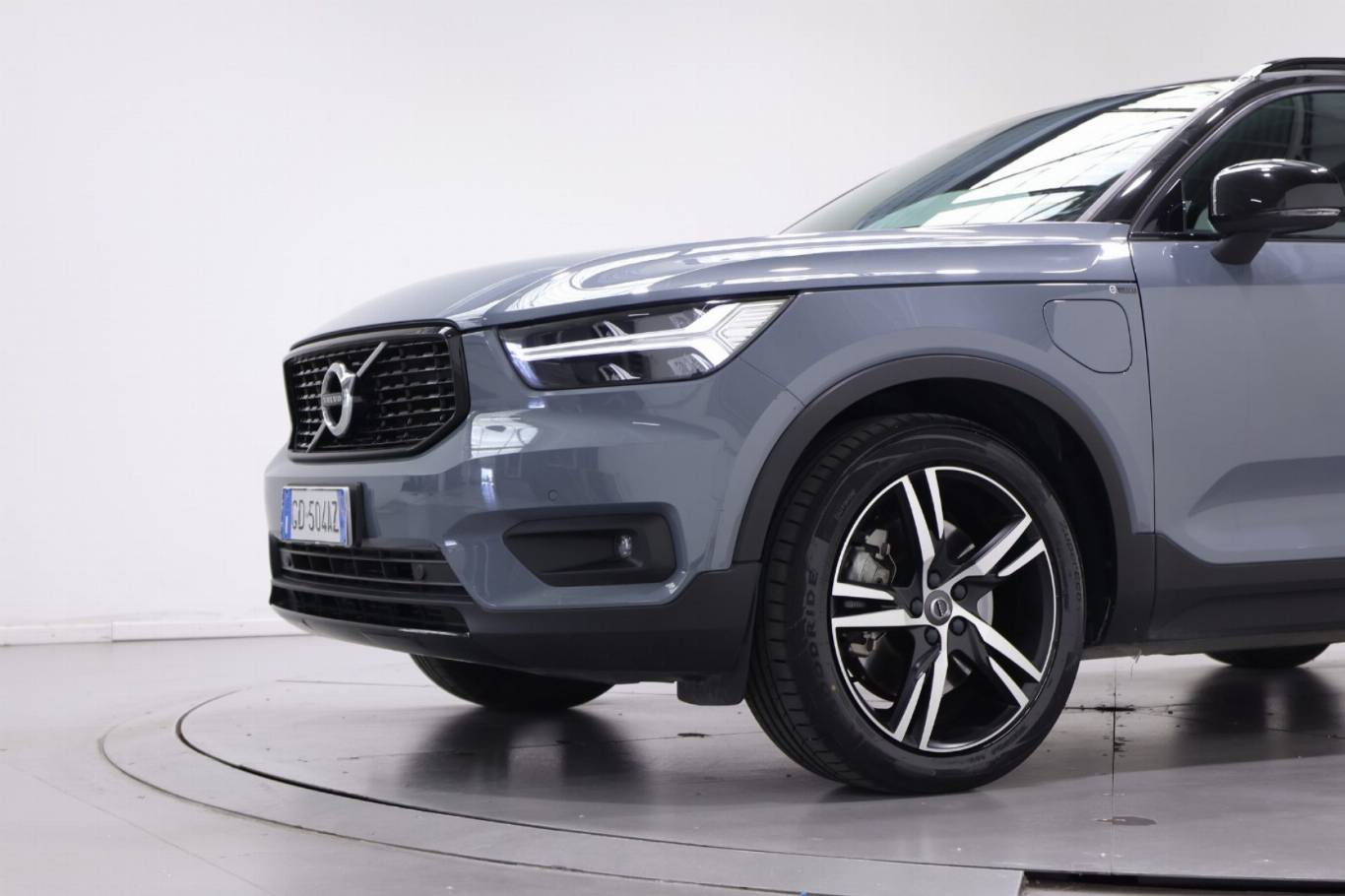 VOLVO XC40 11