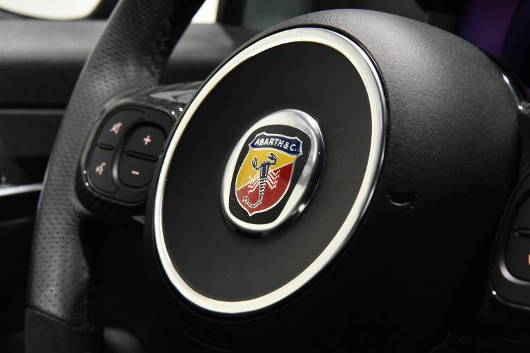 ABARTH 695 24