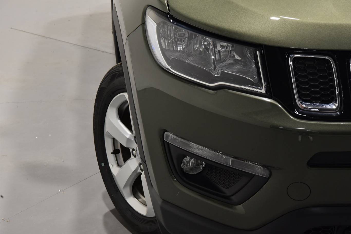JEEP Compass 54