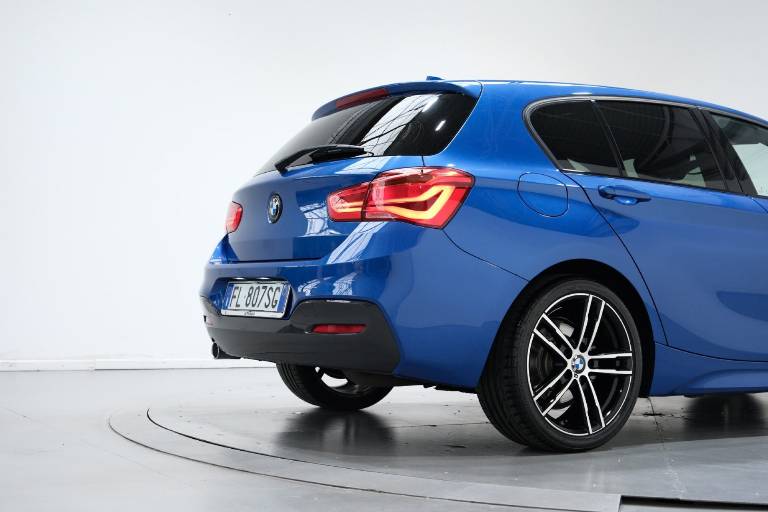 BMW 118 53
