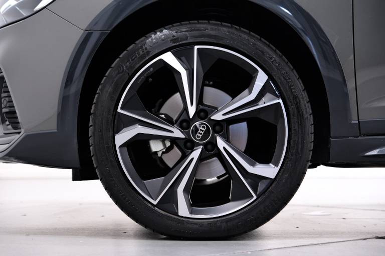 AUDI A1 13
