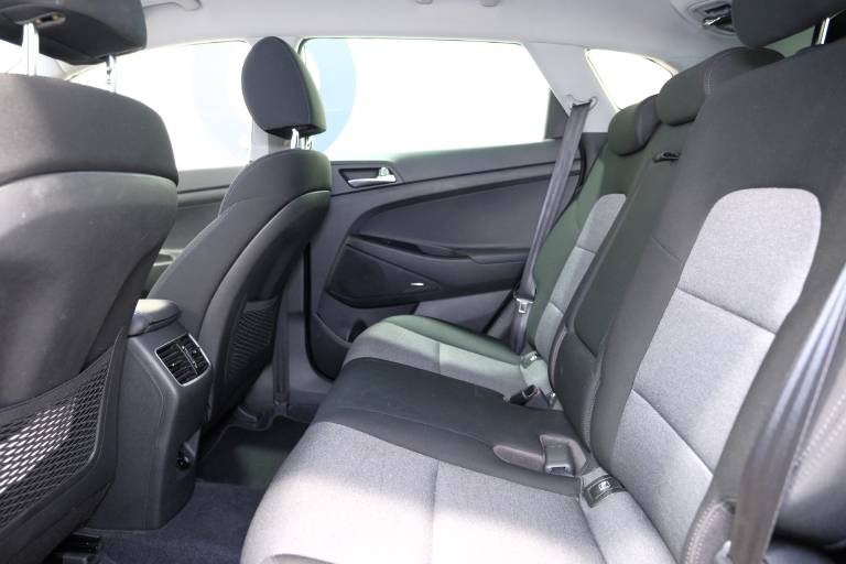 HYUNDAI Tucson 38