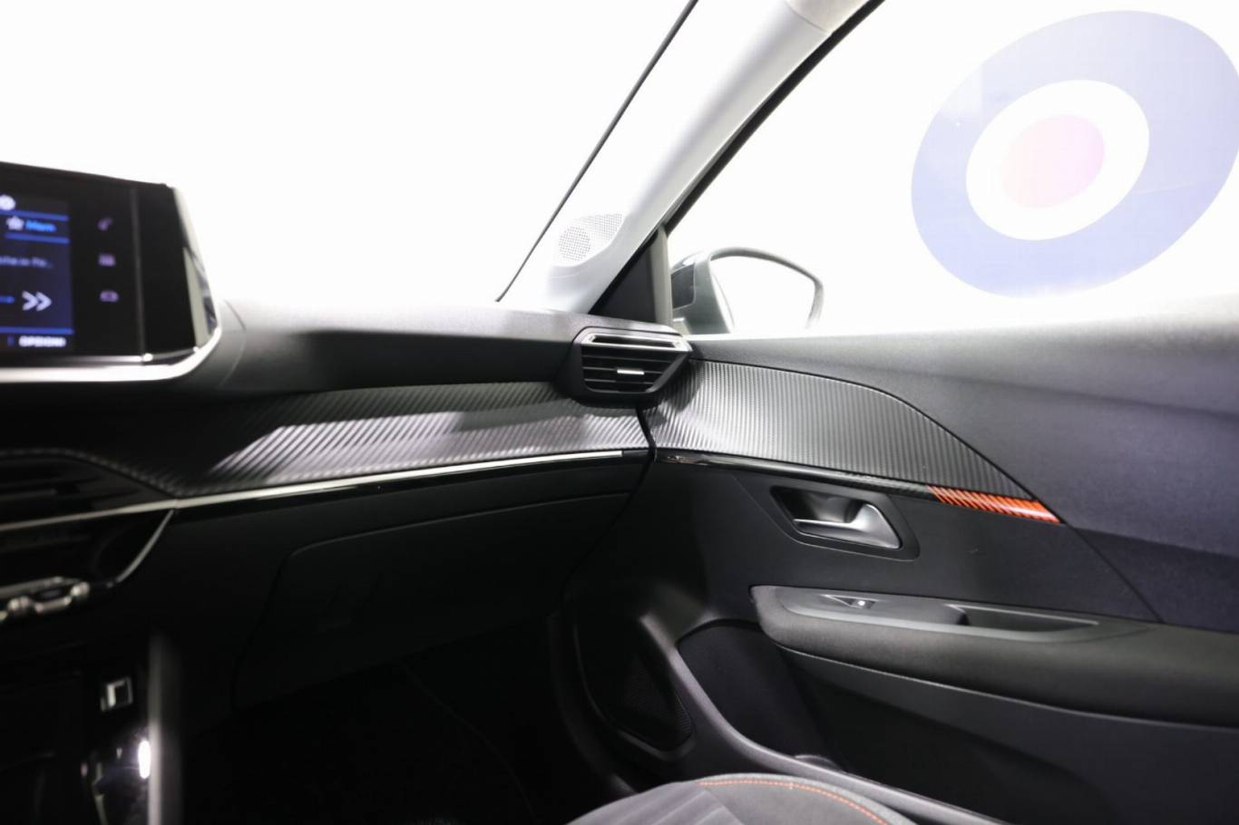 PEUGEOT 208 30